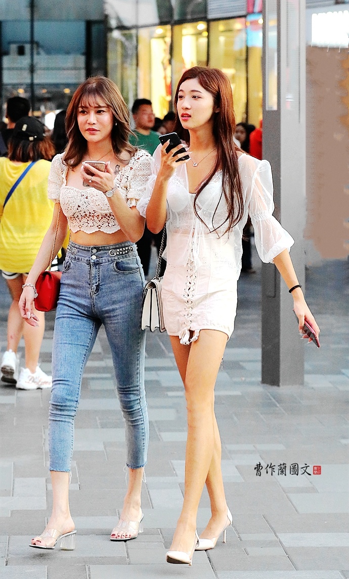 街拍网红泡泡女神,街拍泡泡女神全集