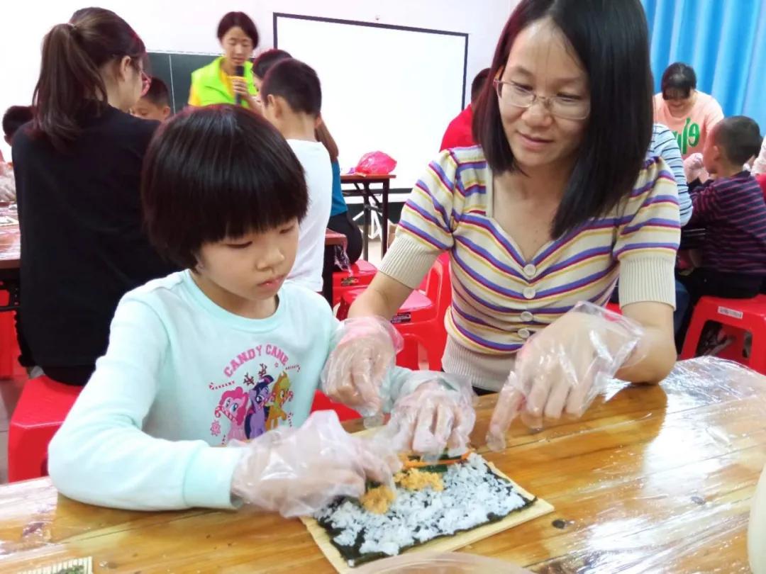 志愿服务我们齐参与,志愿服务我们一直在路上
