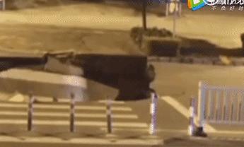 低头玩手机都有哪些不舒服的地方,合肥人在安徽有什么好处