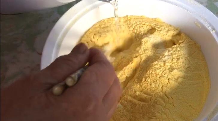 玉米面这样吃太过瘾,玉米面怎么吃好吃又简单