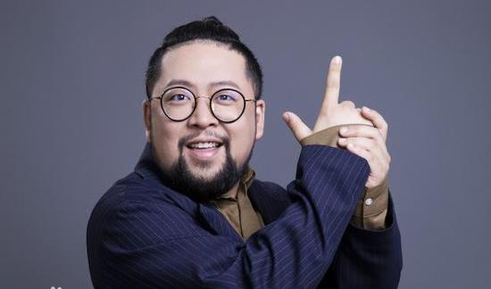 胡子一刮人设崩塌是什么梗,满脸大胡子修睿