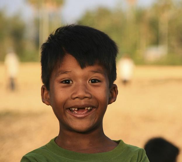 孩子脱落的下乳牙应该怎么处理,小孩乳牙掉下来怎么处理