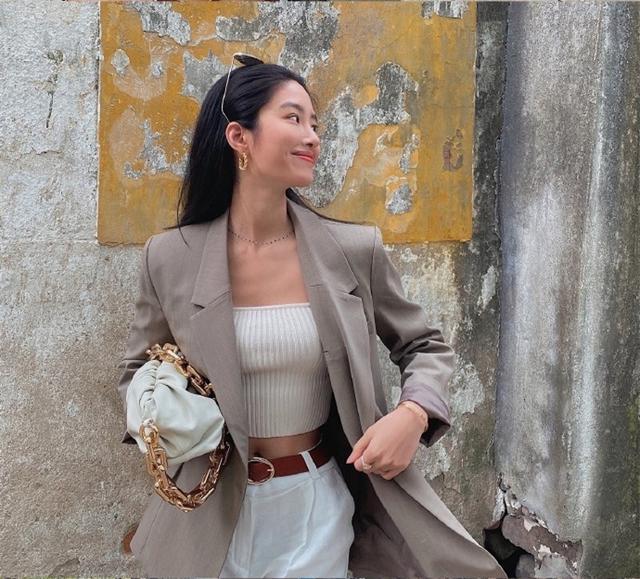 杨采钰惊艳法式穿搭,杨采钰气质温婉百变穿搭值得借鉴