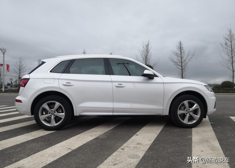 新款奥迪q5l丐版最终价格,33万左右奥迪q5提车