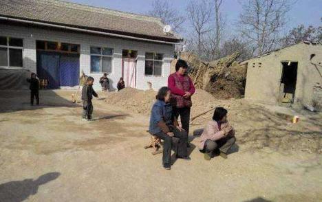 穷搬家富人挪坟什么意思,穷人搬家富人迁坟什么意思