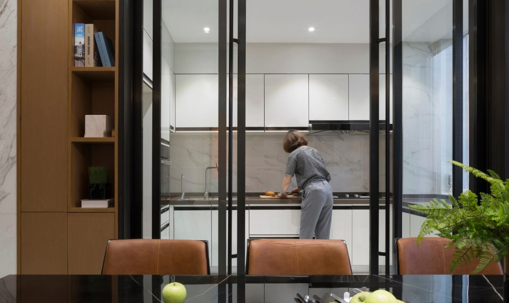 抽油烟机侧吸和直吸哪个吸力好,抽油烟机买顶吸还是侧吸好用