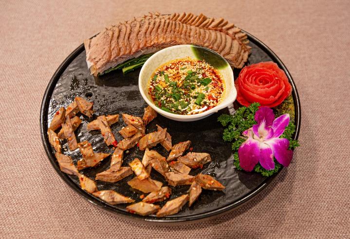 宜昌这个地方产美女，有一个大家都认识，现在还能让熊孩子涨知识