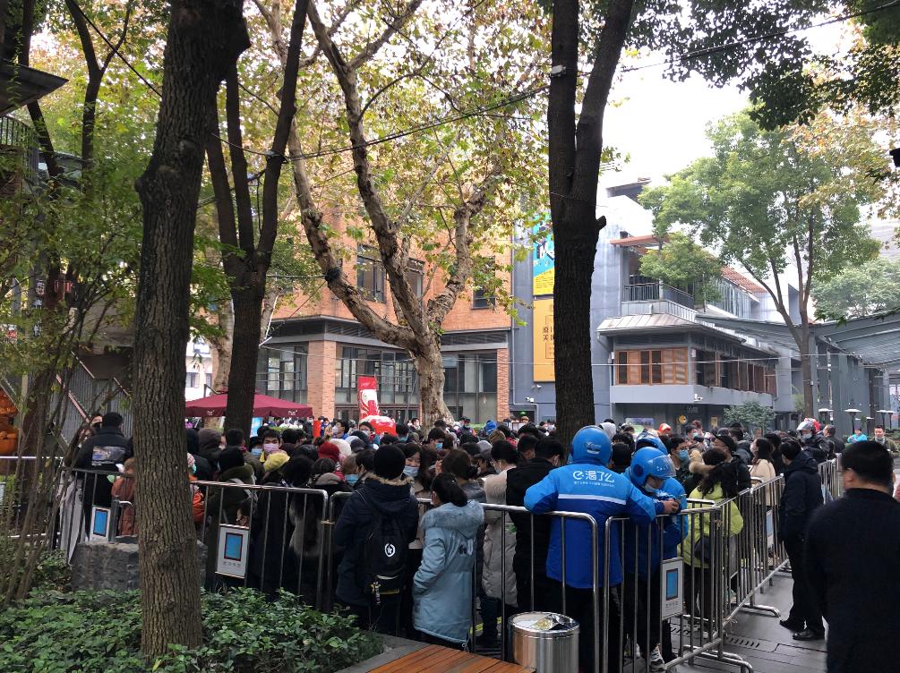 排队1小时买杯奶茶到底值不值,为什么买茶颜悦色便宜呢