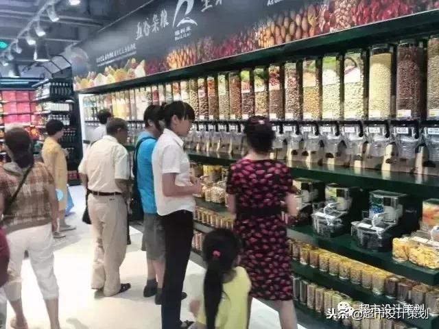 超市食品陈列摆放效果图,超市休闲食品创意陈列图片