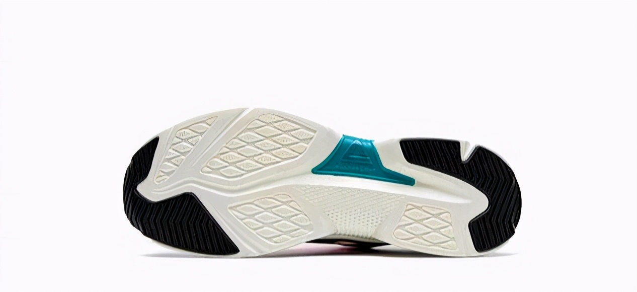 国产马拉松跑鞋排名前十名跑鞋,国产跑鞋和国外跑鞋