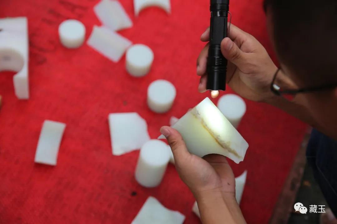 俄料会不会变色,俄料会泛青吗