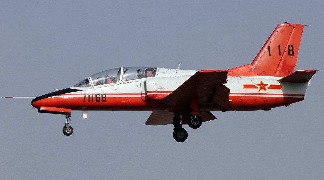 洪都航空军工教练机,我国k8教练机