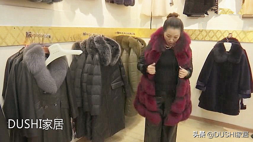 狐狸毛皮草背心怎么搭配,狐狸毛皮草马甲黑色背心