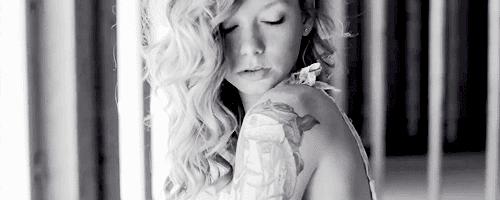 纹身到底是个什么感觉,纹身具体是什么感觉