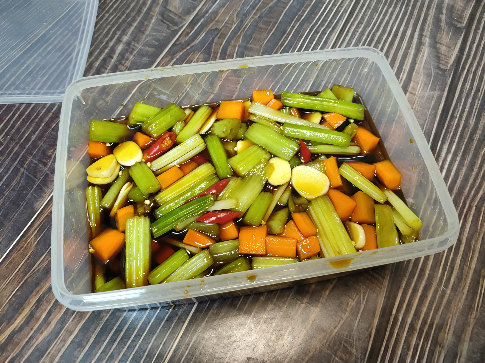 奶奶腌芹菜,奶奶腌的老咸菜