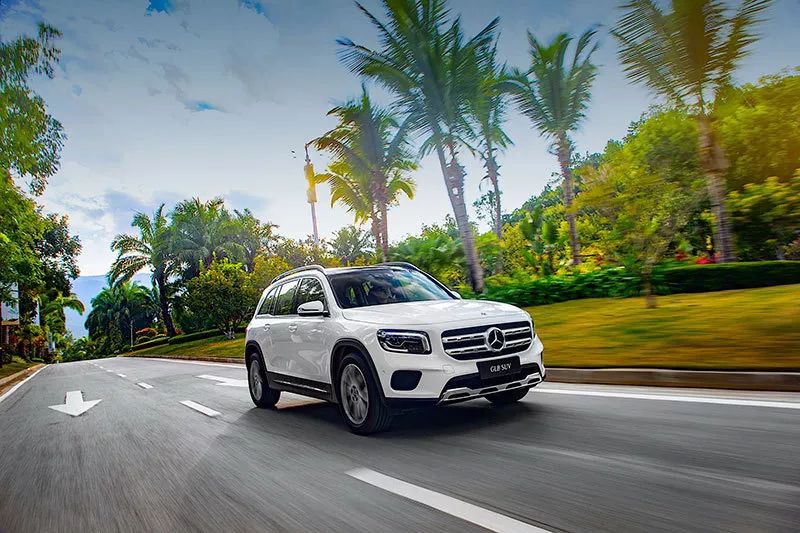 梅赛德斯奔驰glb2020款油电混合,奔驰梅赛德斯glb是什么级别的