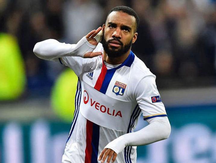 厄齐尔被阿森纳弃用的原因,阿森纳对厄齐尔的处理