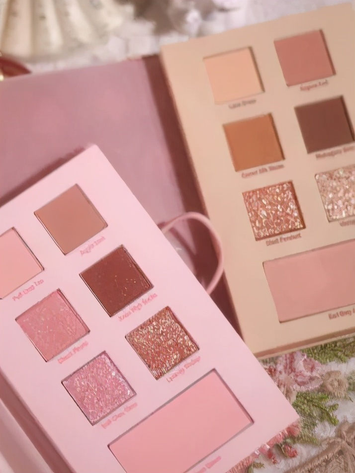 适合年轻女孩用的眼影盘,超便宜好看的眼影盘