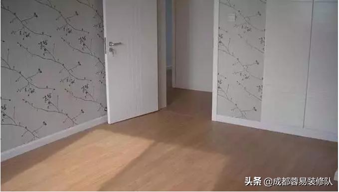 实木地板缝隙问题这么解决？