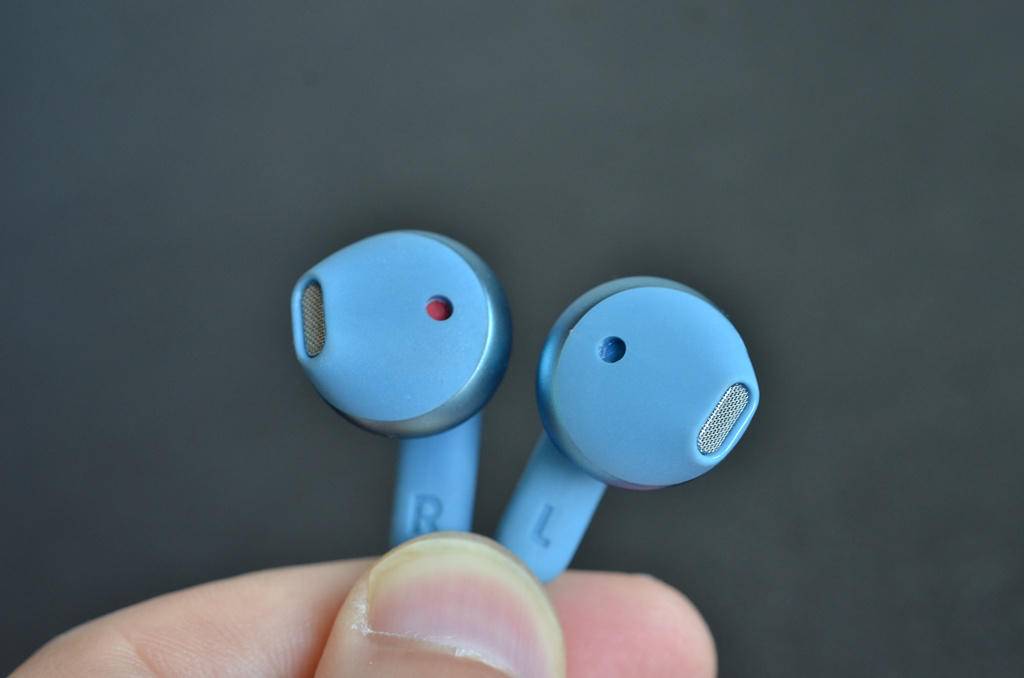 原装进口jbl蓝牙音箱价格,jbltune215bt无线耳机评测