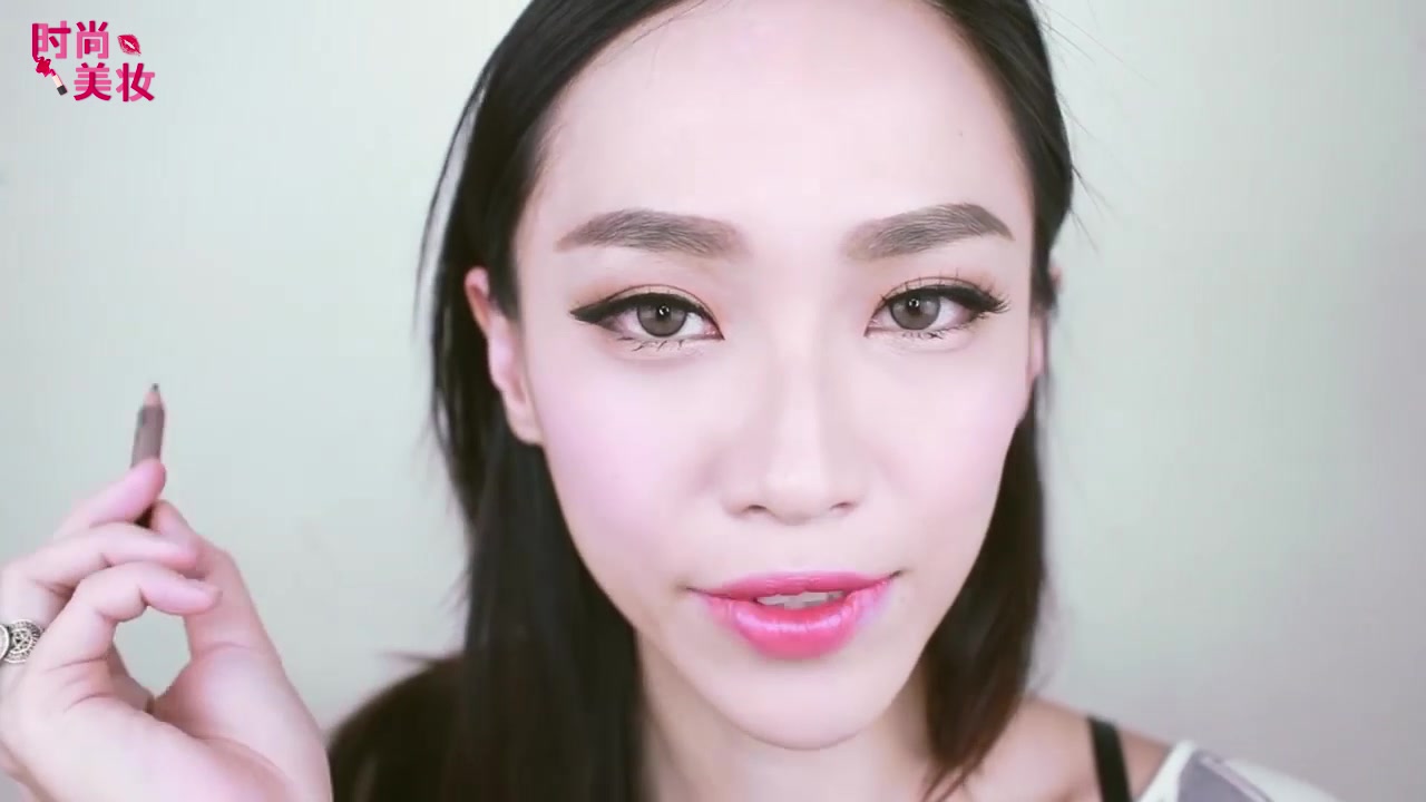 为什么画完眉毛特别容易脱妆,四叉眉笔不脱妆让眉毛根根分明