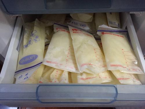 显微镜下的冷冻母乳,显微镜下母乳的营养成分