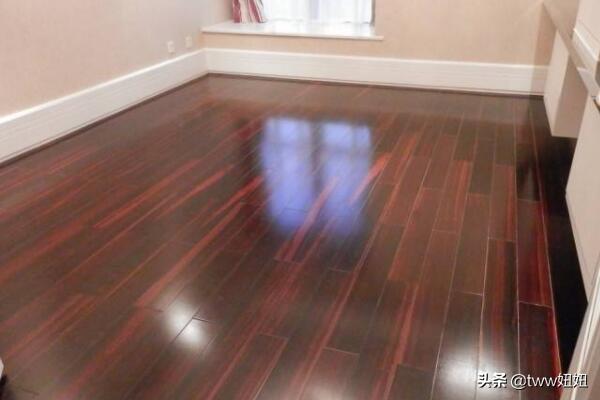 家里的木地板怎样保养打蜡,木地板保养是精油好还是打蜡好