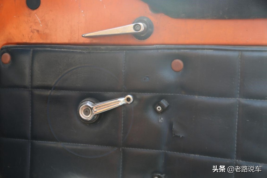 绗竴浠ｉ粍娌砵n162閲嶅瀷鍗¤溅,榛勬渤jn3261鍏搧涓ょ敤鍗¤溅