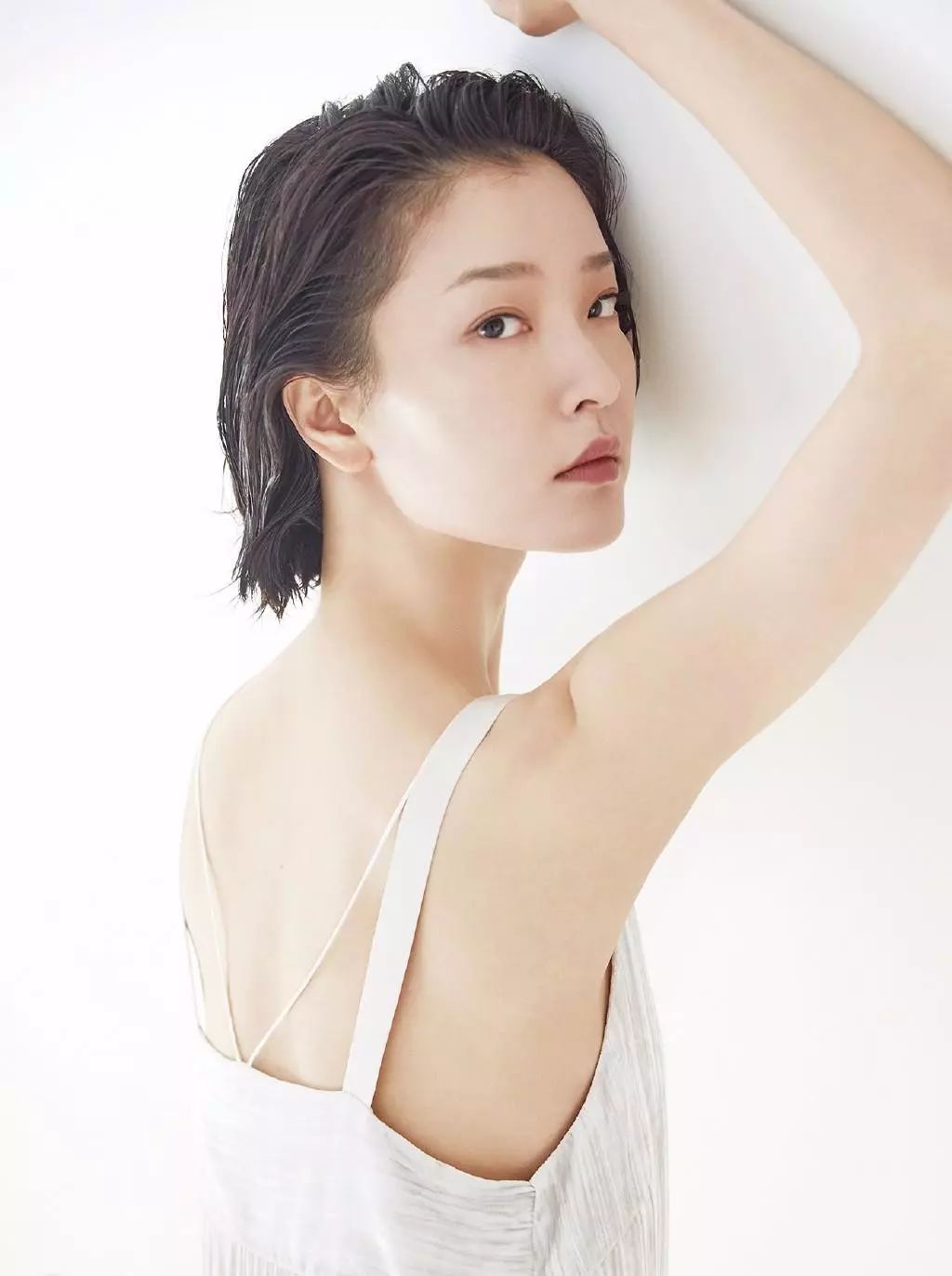 倪妮变美秘诀,倪妮美背杀教程