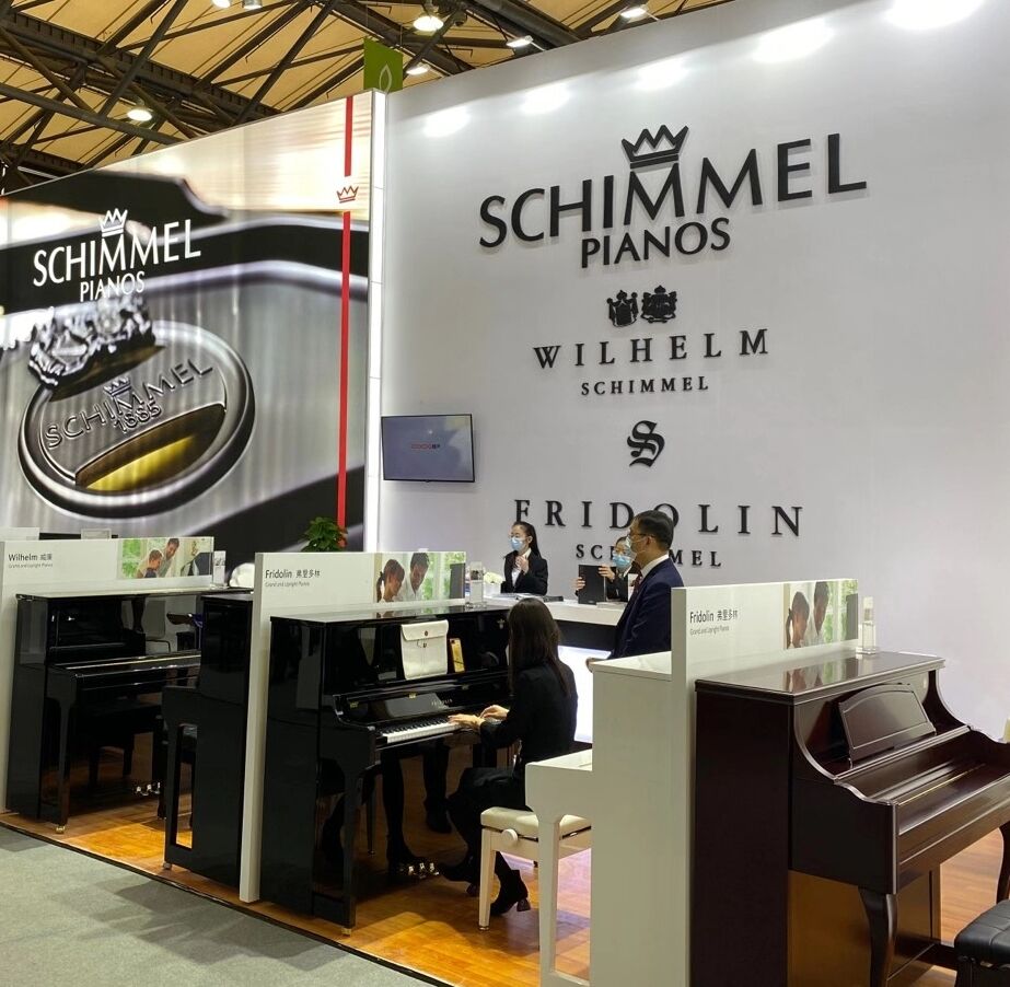 钢琴初学者适合买什么品牌的钢琴,初学钢琴买什么牌子的钢琴好