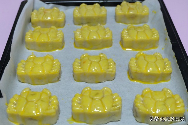 月饼家常做法不用转化糖浆,月饼好看又好吃做法