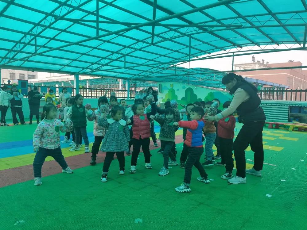 幼儿园体育观摩方案,荥阳市第一幼儿园秋游实践活动