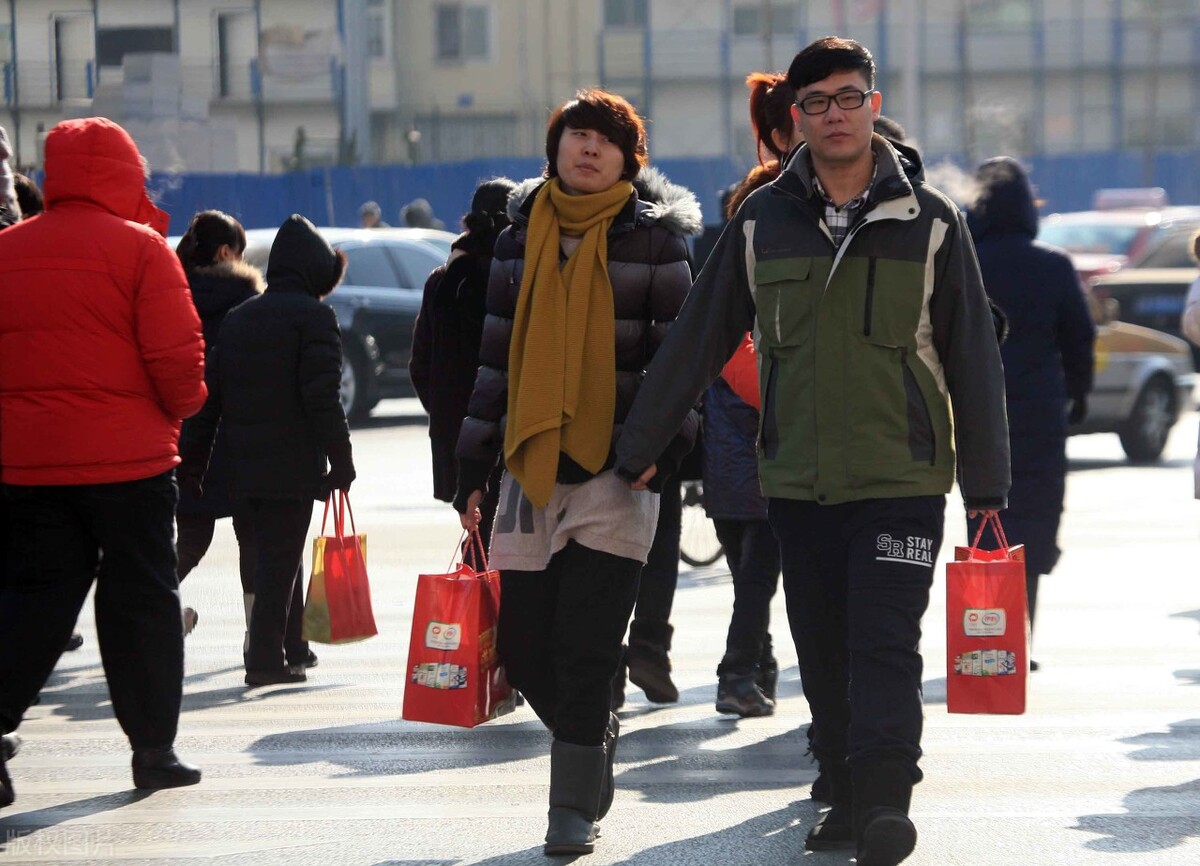 年轻人为何不喜欢亲戚,年轻人为什么不喜欢亲戚