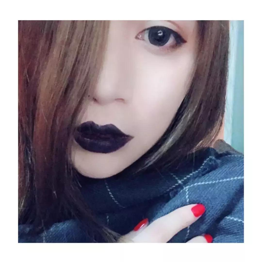 最简单的口红涂法无白胶,所有口红都适用的口红涂法