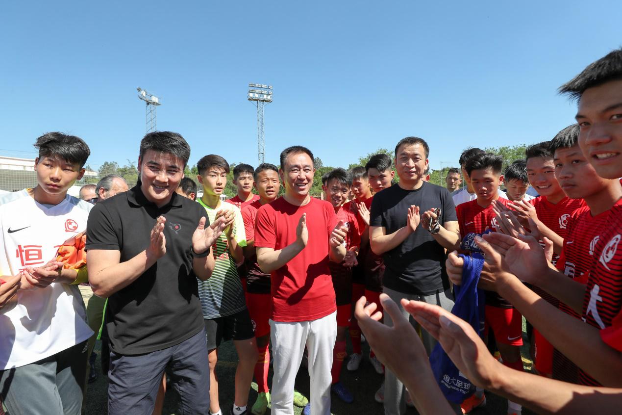 恒大足球高光时刻许家印,中国足球必须耕耘青训
