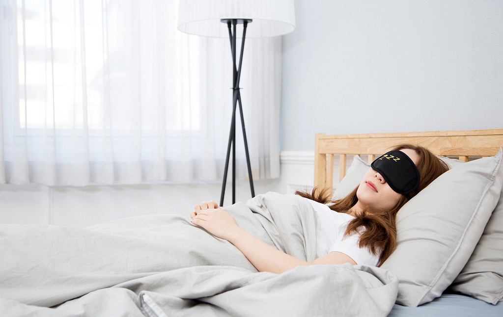 姨妈来了如何睡觉不弄脏床,姨妈要来了快速睡眠方法