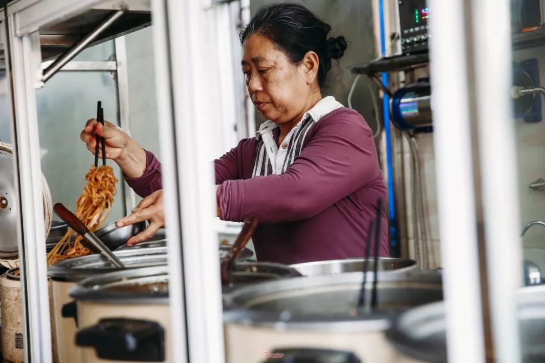 海南人有一套完整的消暑List，这其中绝对少不了吃糖水