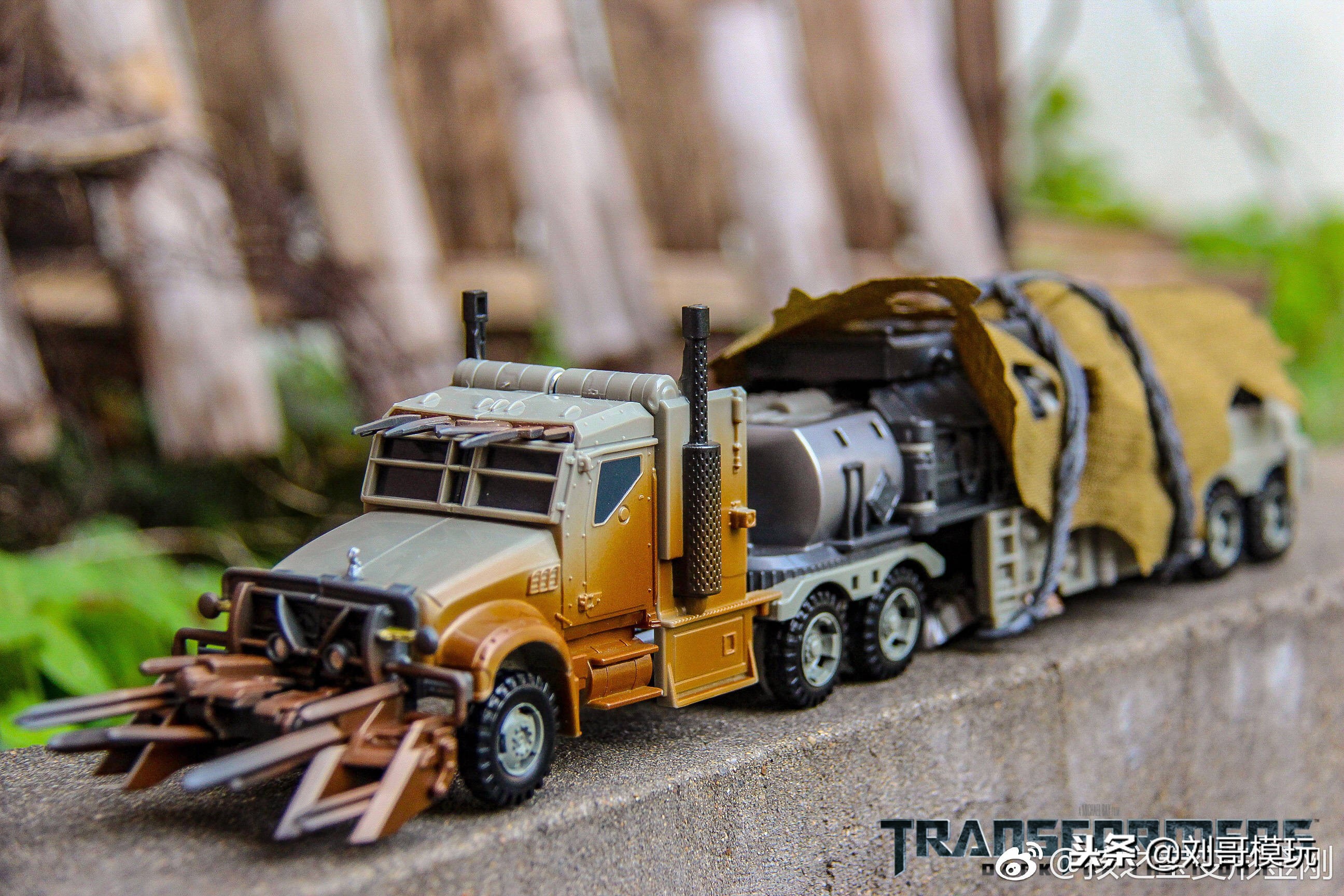 变形金刚ss系列威震天变形过程,变形金刚ss级油罐车威震天