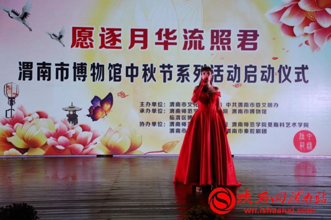 外国友人参观博物馆,渭南外国友人