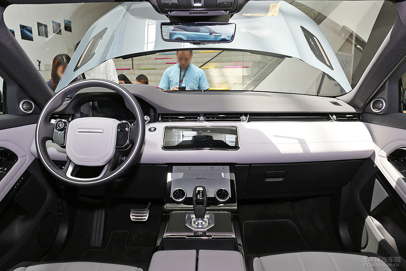 全新揽胜极光越野表现,全新一代路虎揽胜极光车评