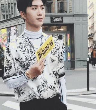 卡地亚知名系列,大牌唇膏美宝莲