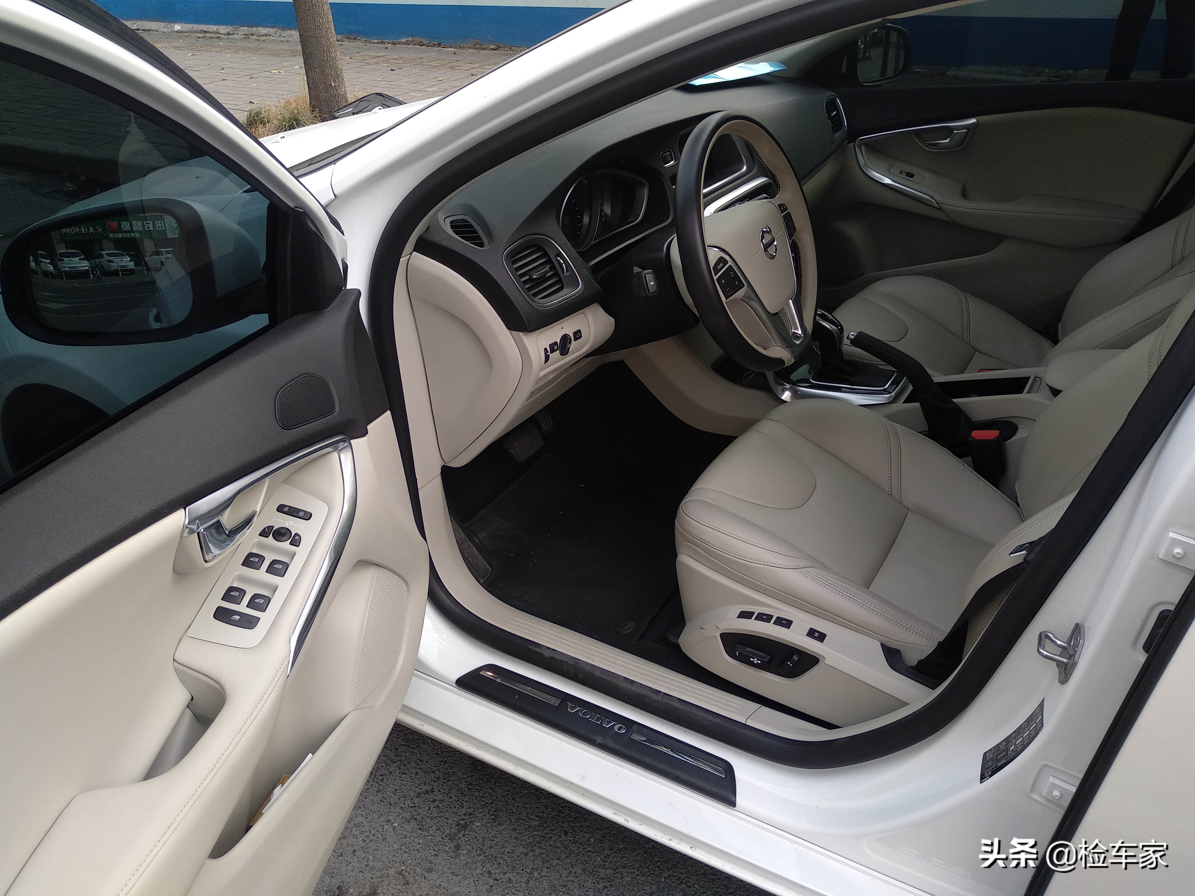 沃尔沃二手车一年贬值多少,沃尔沃车开2年贬值厉害吗