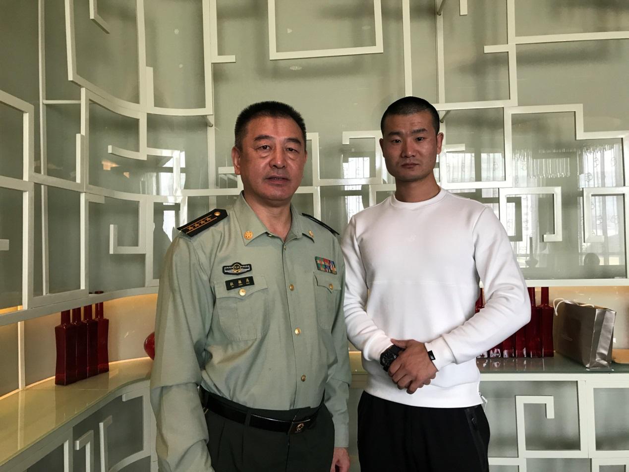 陕西小伙去伊拉克当雇佣军访谈,陕西小伙为100万当雇佣兵回国生活