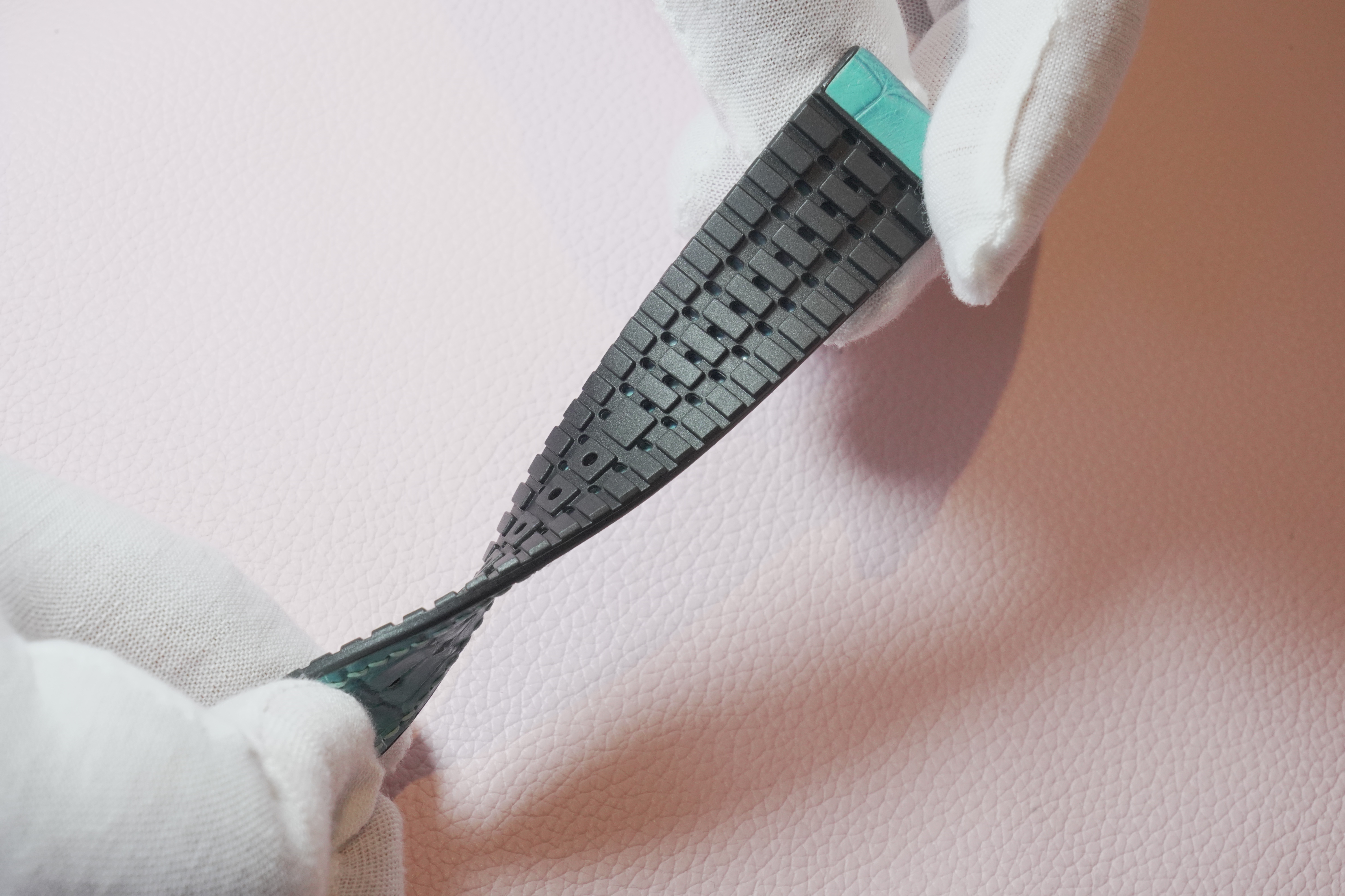 夏天戴手表用什么表带比较好,华为手表夏天戴什么表带