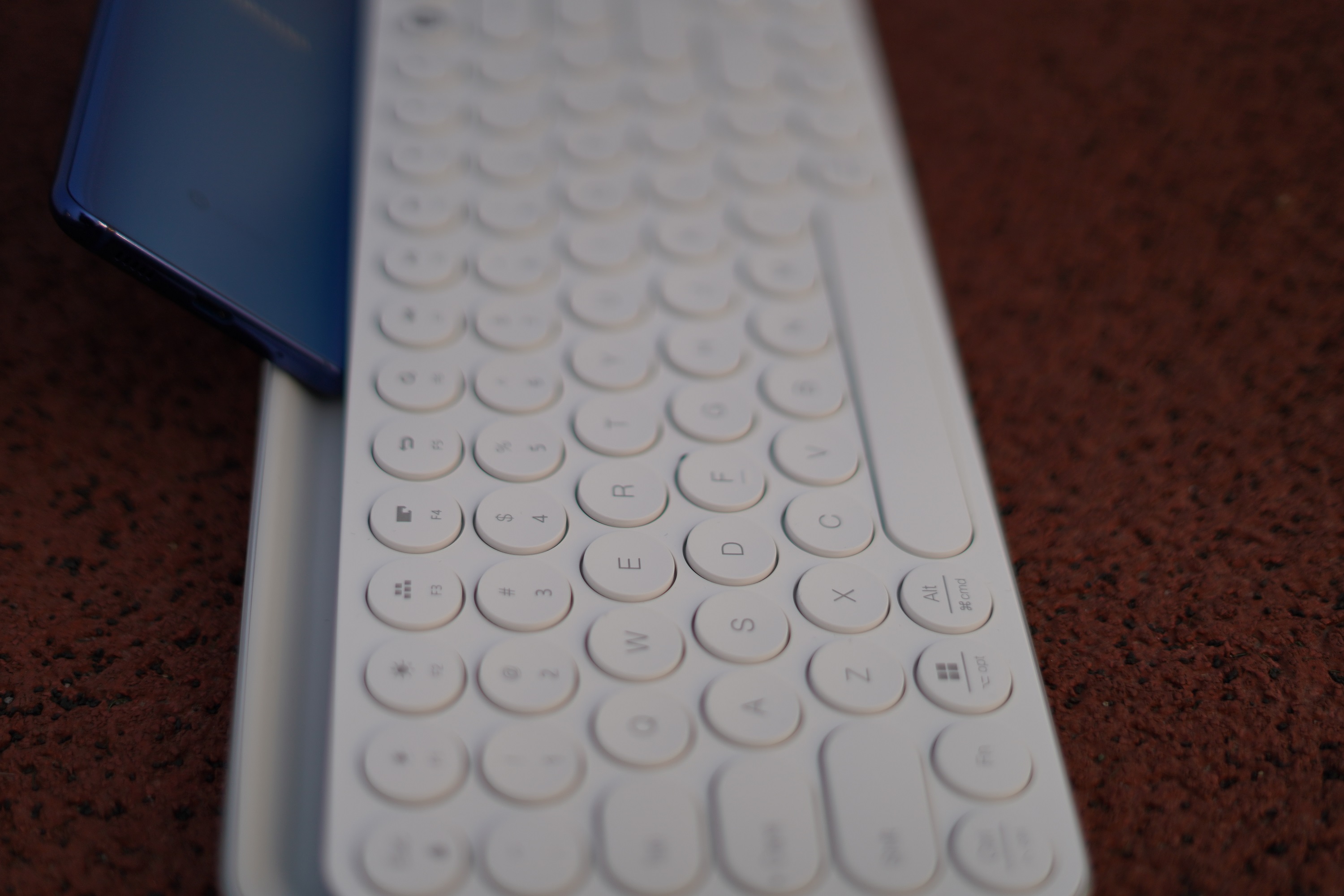 高颜值高质量的蓝牙键盘,米物双模键盘手感