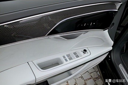 奥迪s82021款60tfsi尊贵版,2022款全新奥迪s83.0t