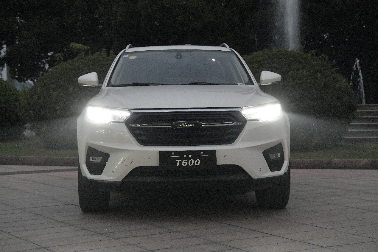 动力系统质的飞跃，配置仍是杀手锏——试驾众泰全新T600
