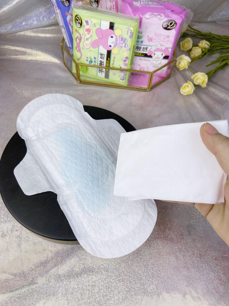 乐而雅日用卫生巾25cm,乐而雅零触感迷你卫生巾17cm