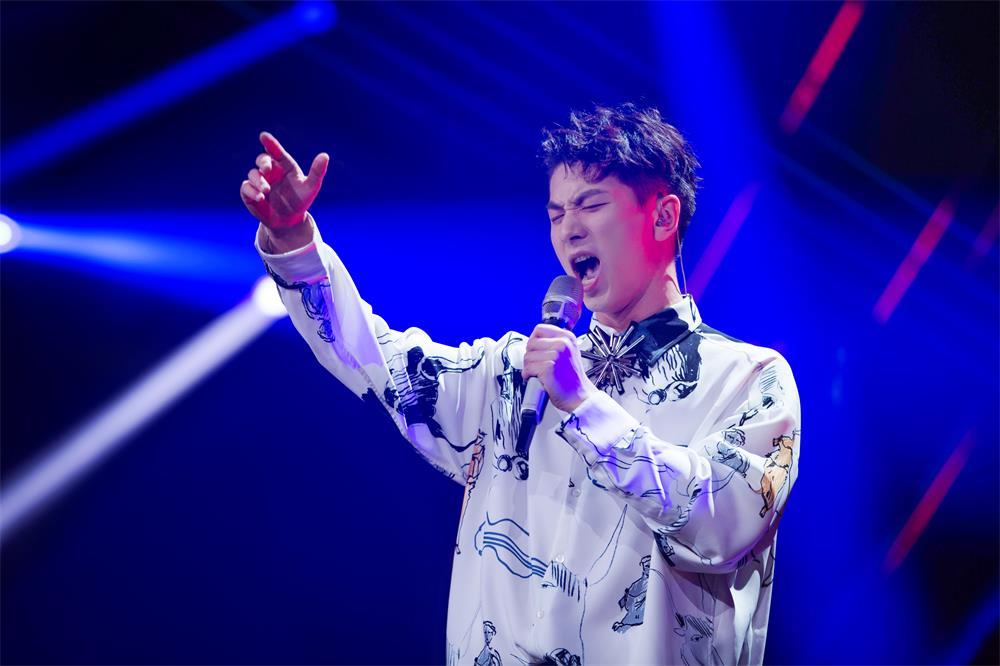 教你三招不用嗓子的唱歌技巧,七个技巧教你如何学会唱歌