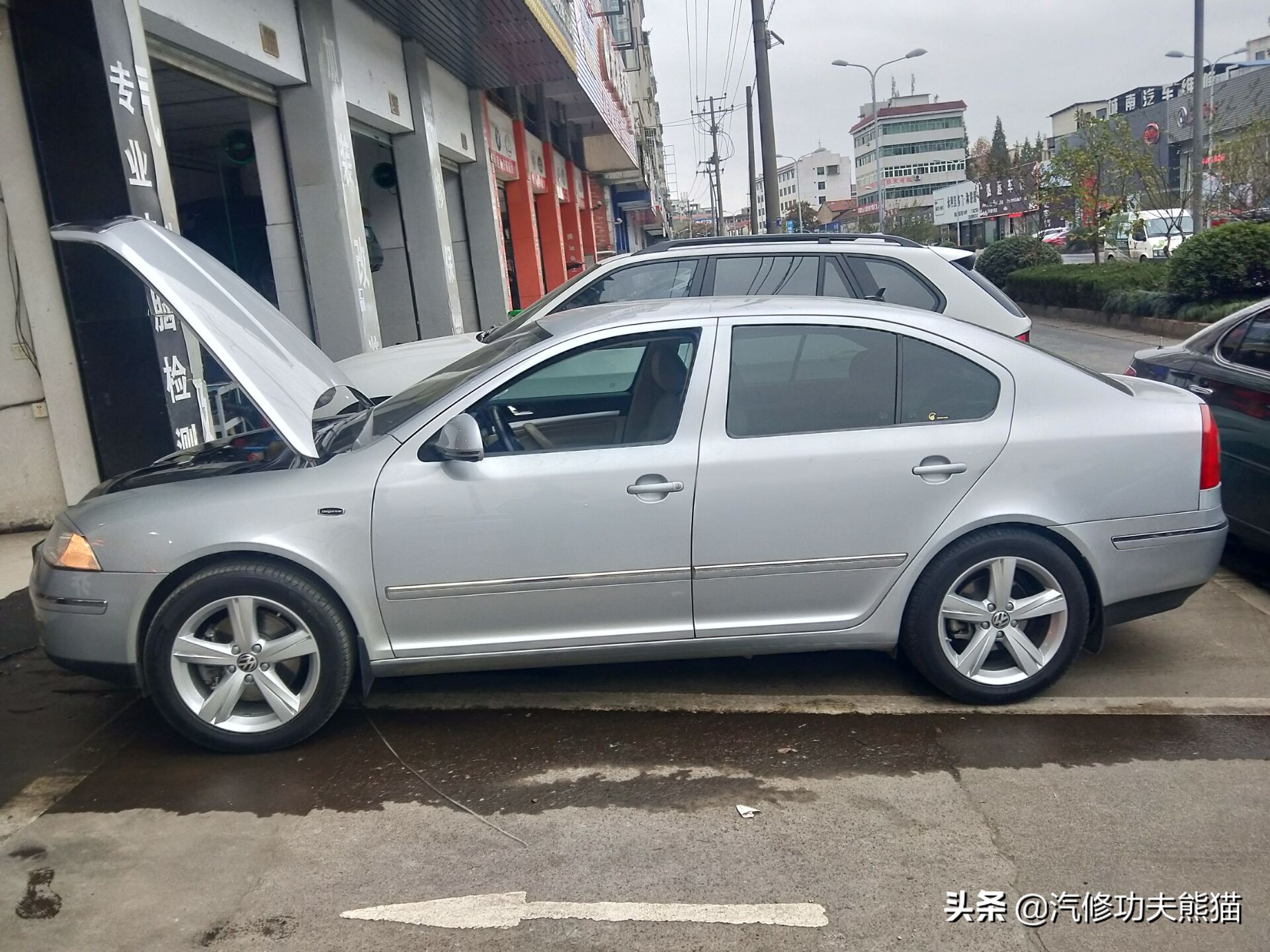 10年斯柯达明锐2.0的烧机油不,12年斯柯达明锐rs烧机油严重吗